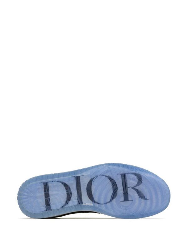 17635980_36826071_1000-1.jpg Jordan x Dior Air Jordan 1 Low sneakers