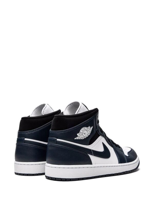 Jordan 1 Mid sneakers