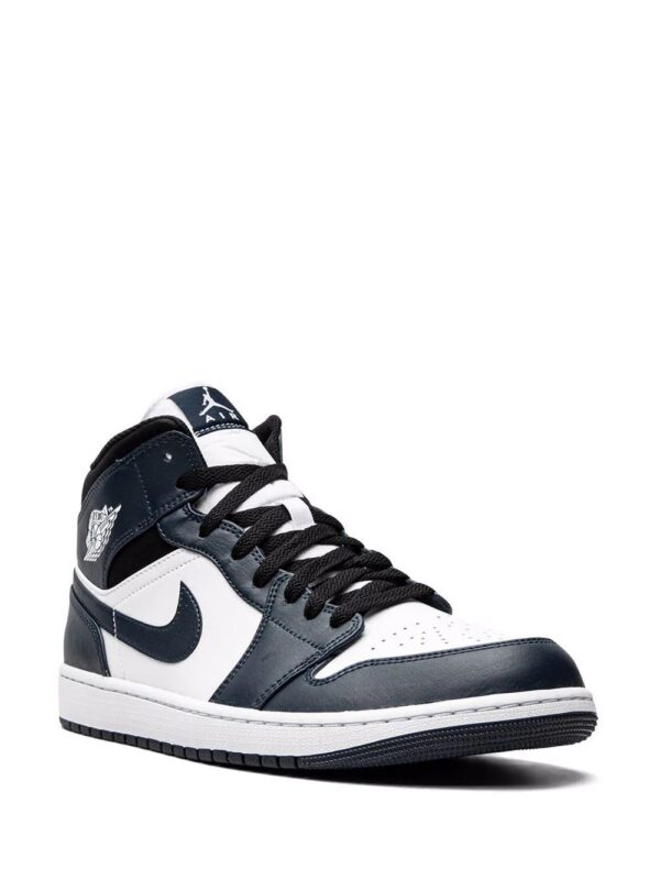 Jordan 1 Mid sneakers