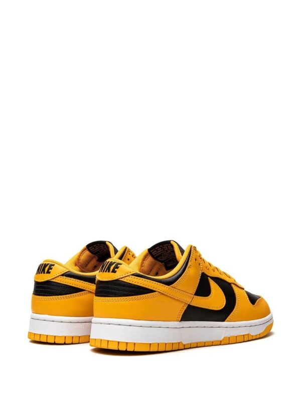17694077_37168363_1000-1.jpg Nike Nike Dunk Low "Goldenrod" sneakers