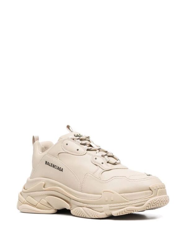 17731665_37826882_1000-1.jpg Balenciaga Triple S faux-leather sneakers
