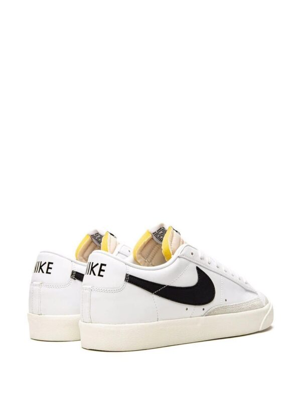 17752348_37231416_1000.jpg Nike Blazer Low '77 Vintage low-top sneakers