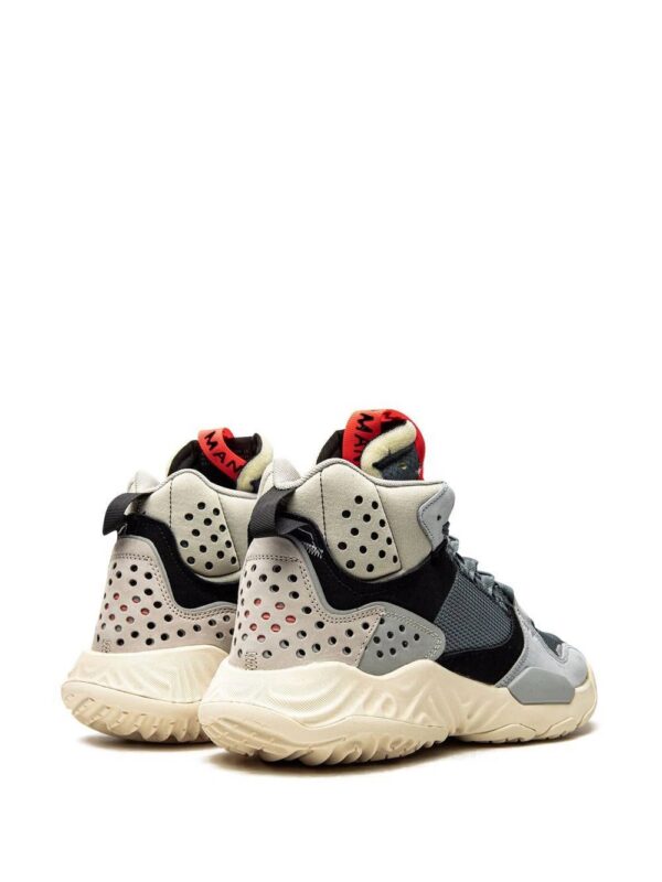 Jordan  Jordan Delta Mid sneakers