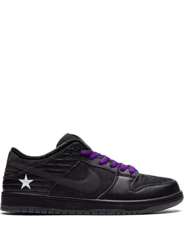 17770201_37377880_1000-1.jpg Nike x Familia Skateshop x First Avenue SB Dunk Low sneakers