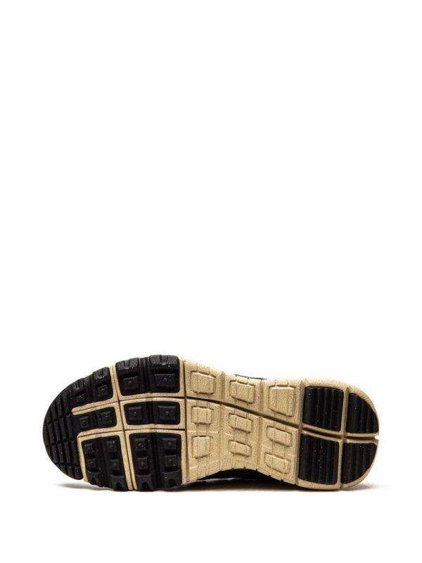 17784174_37405515_1000-1.jpg Nike Free Terra Vista low-top sneakers