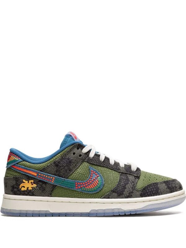 17837996_37557629_1000.jpg Nike Dunk Low "Siempre Familia" sneakers