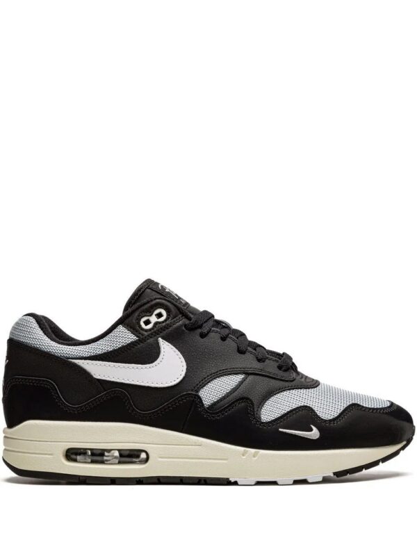 17844943_37562077_1000-1.jpg Nike x Patta Air Max 1 sneakers