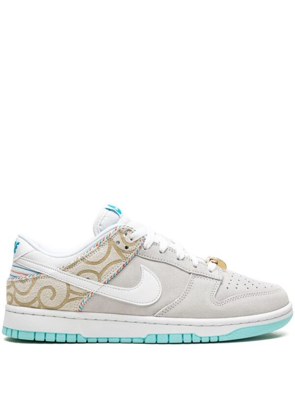 17893648_40478214_1000-1.jpg Nike Dunk Low "Barbershop" sneakers