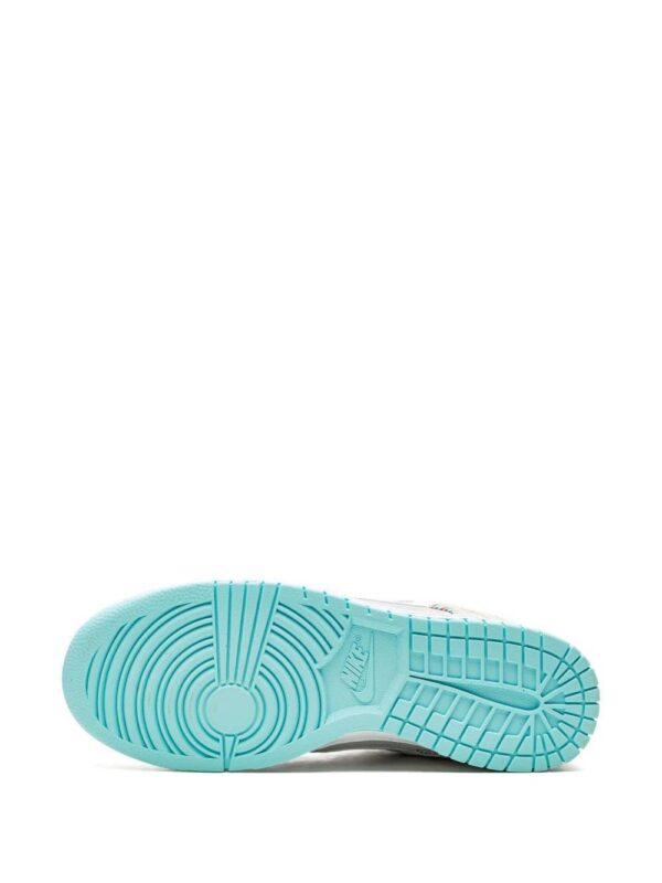 17893648_40478215_1000-1.jpg Nike Dunk Low "Barbershop" sneakers