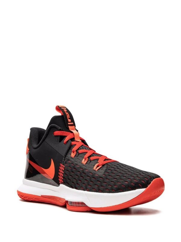 17919537_37820010_1000.jpg Nike LeBron Witness V sneakers