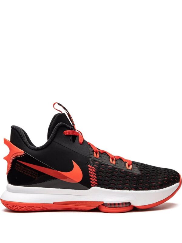 17919537_37820018_1000.jpg Nike LeBron Witness V sneakers