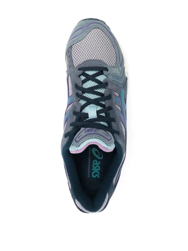 17923314_42469172_1000.jpg Asics Gel-Kayano low-top trainers
