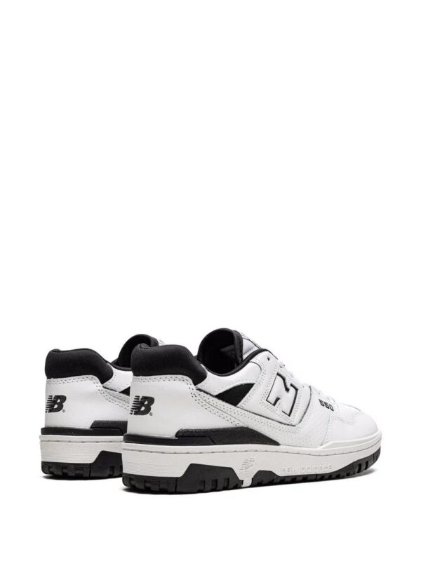 17942402_37990142_1000-1.jpg New Balance 550 low-top sneakers