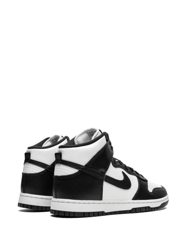 17943079_38224011_1000.jpg Nike Dunk High Retro sneakers