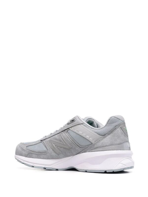 17959219_37883276_1000.jpg New Balance 990 low-top sneakers
