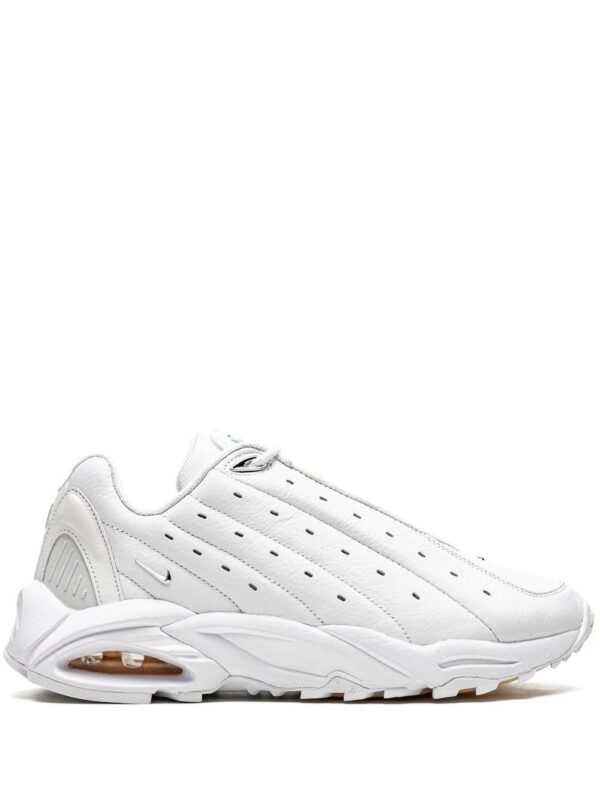 17961918_39087558_1000_e88f6fbf-83b8-48b3-9aa8-0d0f449c3aff-1.jpg Nike x Drake Hot Step Air Terra Nocta sneakers
