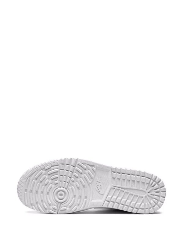 18035836_38416575_1000_d3d717bd-0a8d-4071-8bfc-fb71ce74ca0f-1.jpg Jordan Air Jordan 1 Retro Low sneakers
