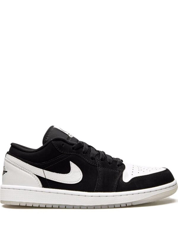 18052968_38420507_1000-1.jpg Jordan Air Jordan 1 Low "Diamond Shorts" sneakers