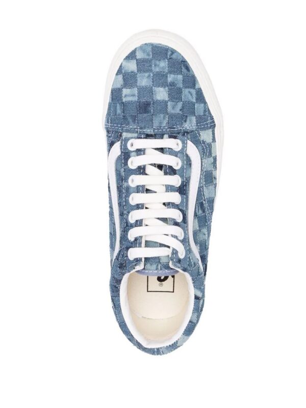 18127056_38568190_1000.jpg Vans Old Skool low top sneakers