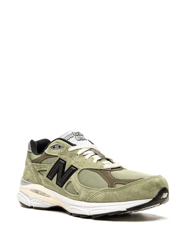 18255709_38986665_1000-1.jpg New Balance 990 V3 low-top sneakers