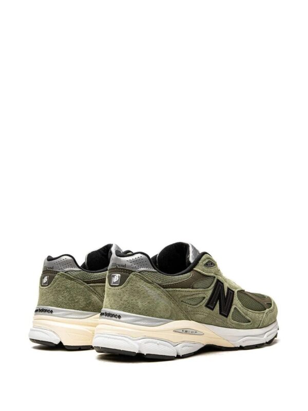 18255709_38986671_1000-1.jpg New Balance 990 V3 low-top sneakers