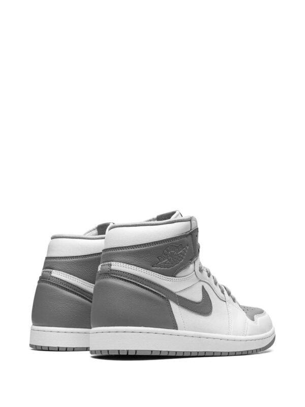 18322500_41512250_1000-1.jpg Jordan Air Jordan 1 High OG “Stealth” sneakers