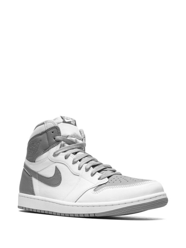 18322500_41512252_1000-1.jpg Jordan Air Jordan 1 High OG “Stealth” sneakers