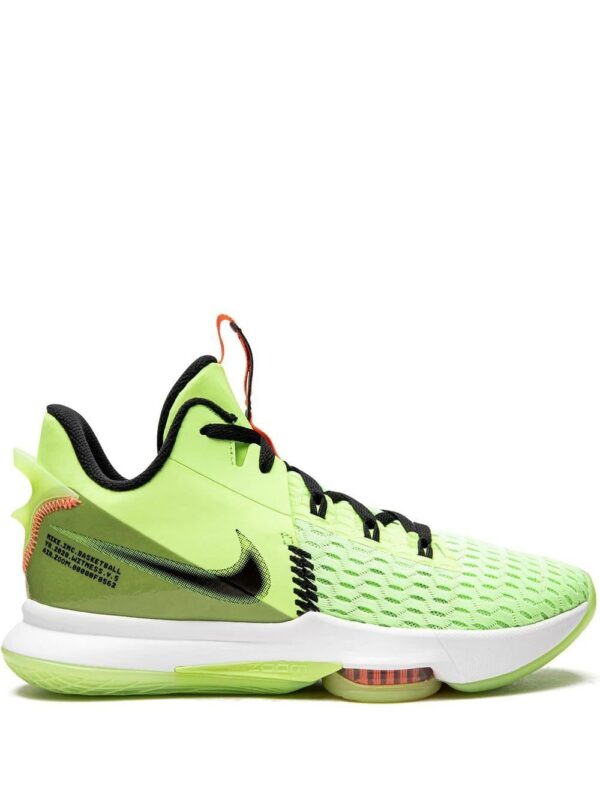 18339096_39450489_1000-1.jpg Nike LeBron Witness V sneakers
