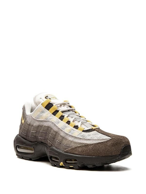 18350294_39243520_1000_fc471393-857c-4a73-8ac8-c0d3a120ab64.jpg Nike Air Max 95 NH sneakers
