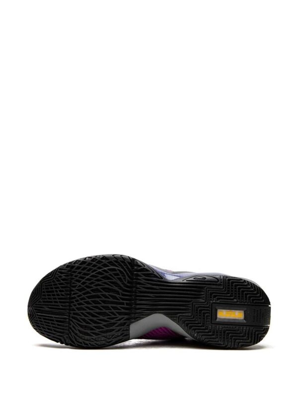 18364258_39777217_1000-1.jpg Nike Lebron Soldier XIV sneakers