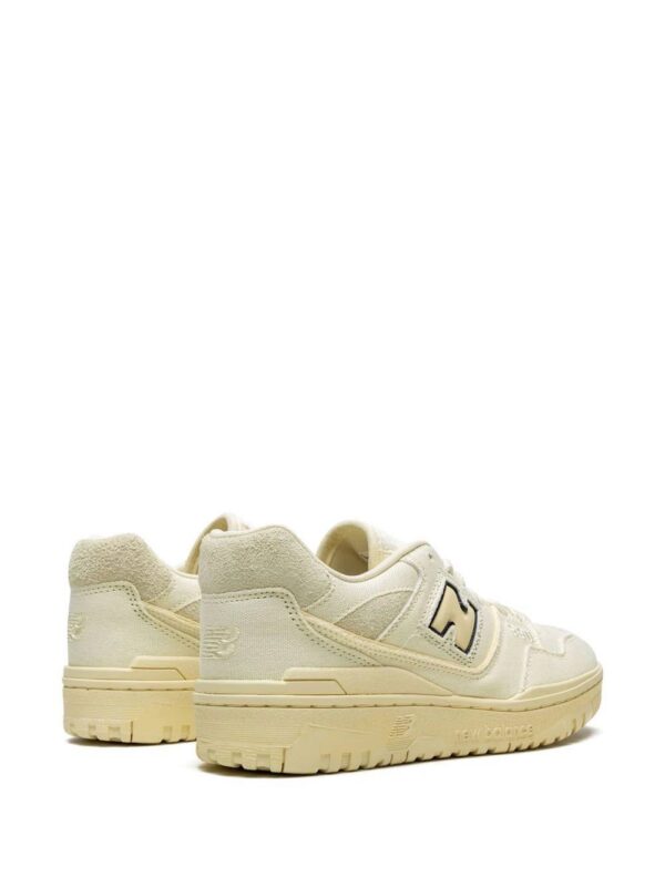 18375708_39447661_1000-1.jpg New Balance 550 low-top sneakers