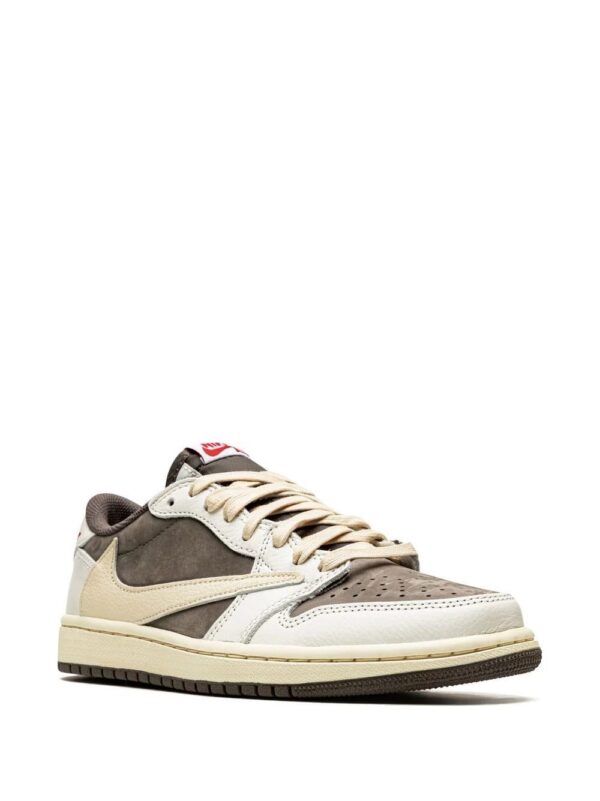 18399239_40769319_1000.jpg Jordan x Travis Scott Air Jordan 1 Low OG sneakers