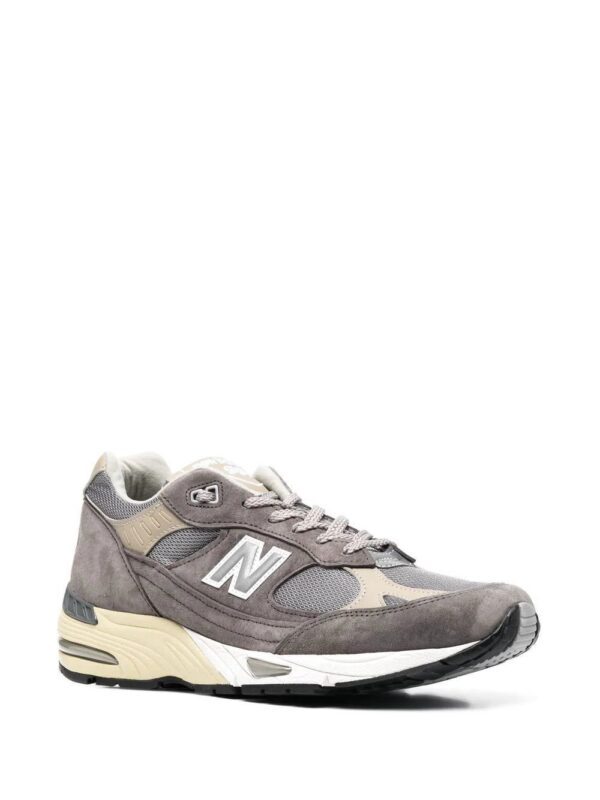 18418093_39755523_1000-1.jpg New Balance logo-patch lace-up sneakers