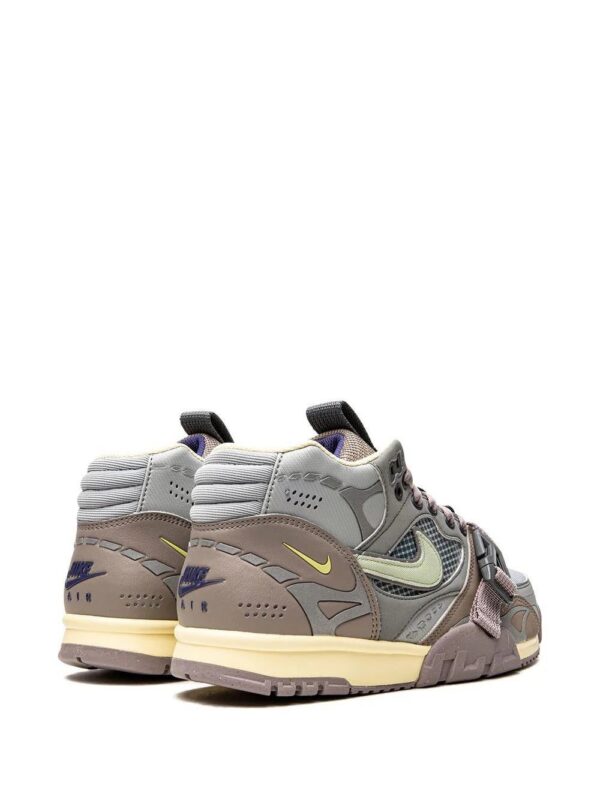 18449301_40060017_1000.jpg Nike Air Trainer 1 SP high-top sneakers
