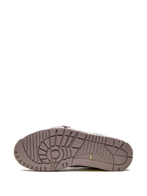 18449301_40060041_1000.jpg Nike Air Trainer 1 SP high-top sneakers