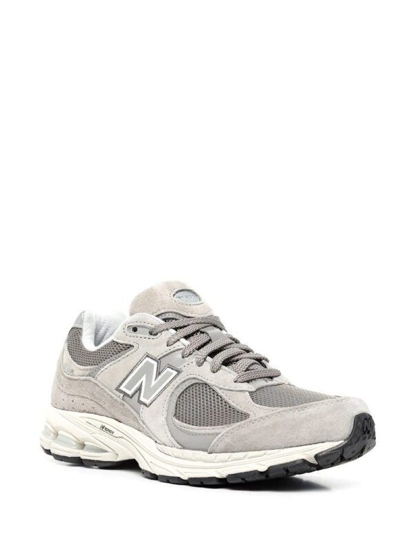 18452957_40320955_1000-1.jpg New Balance 2002R lace-up sneakers