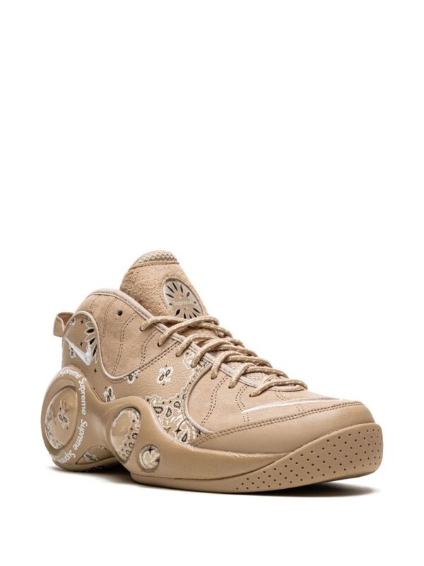 18460474_40475486_1000-1.jpg Nike x Supreme Air Zoom Flight 95 sneakers