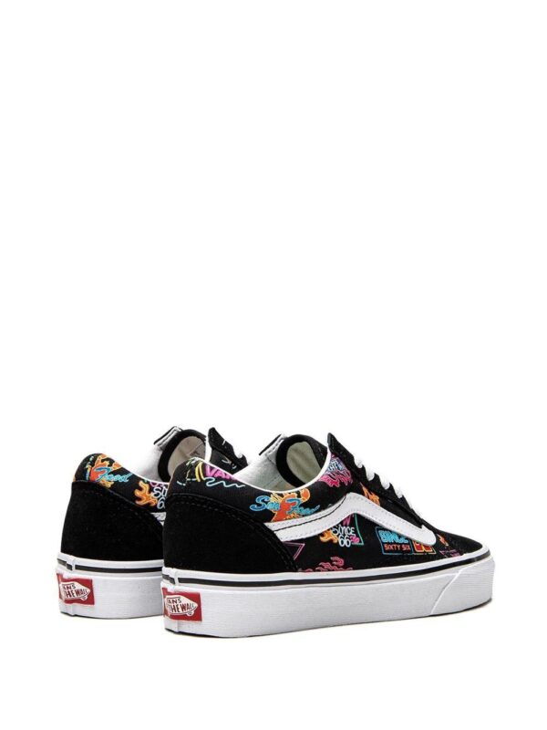 18481480_39863225_1000.jpg Vans Market Old Skool low-top sneakers