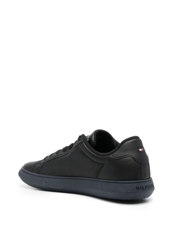 18500373_41847617_1000.jpg Tommy Hilfiger Corporate logo-stripe sneakers