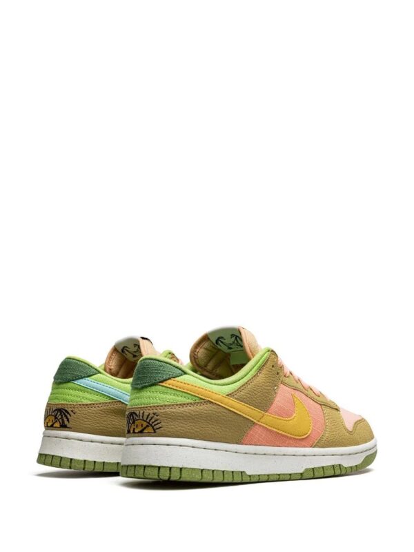18519125_40228034_1000-1.jpg Nike Dunk Low "Sun Club" sneakers