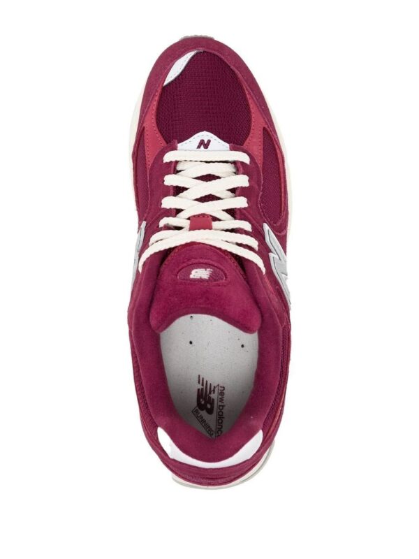 18538066_39985122_1000-1.jpg New Balance 2002R Protection Pack sneakers