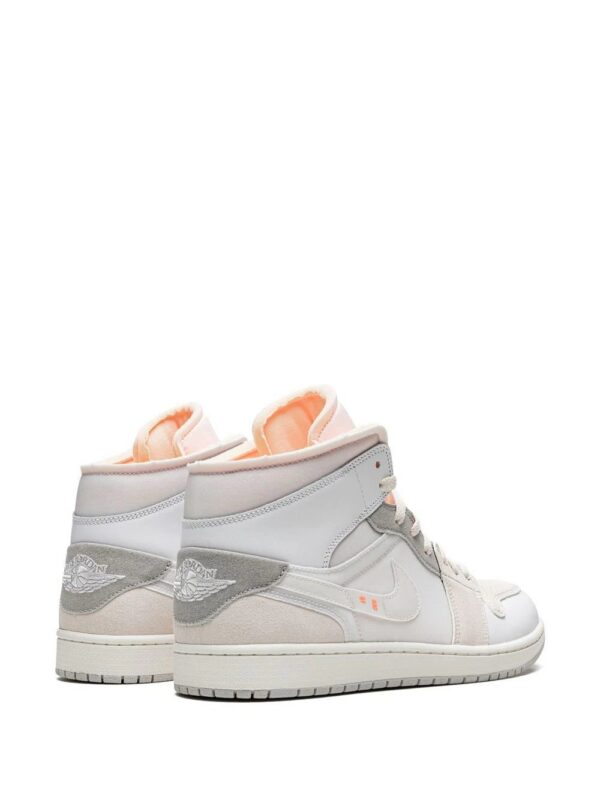18553813_40232355_1000-1.jpg Jordan Air Jordan 1 Mid "Inside Out" sneakers