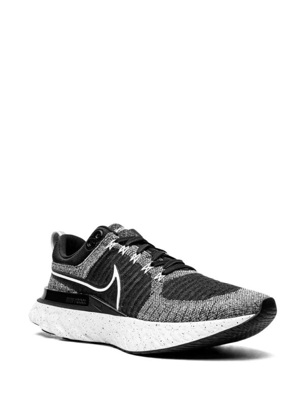 18555187_40302288_1000-1.jpg Nike React Infinity Run Flyknit 2 sneakers