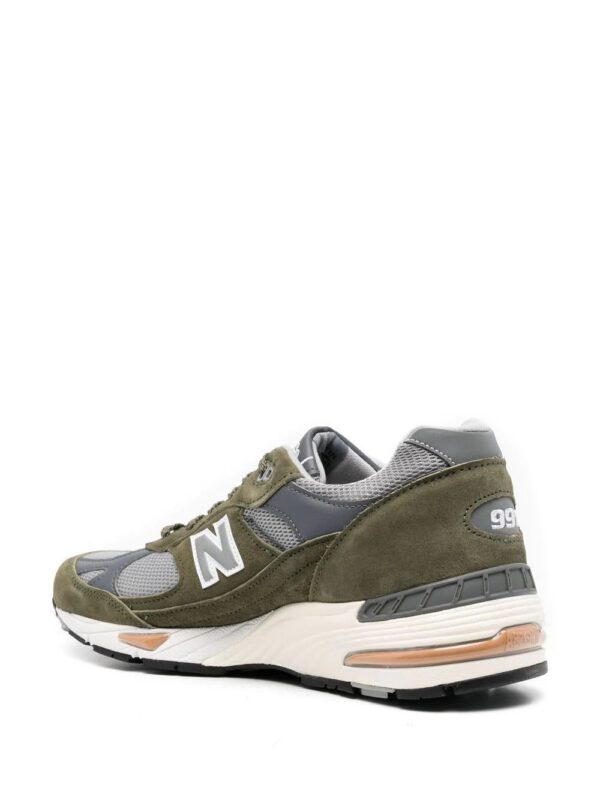 18557057_40017089_1000-1.jpg New Balance logo-patch lace-up trainers