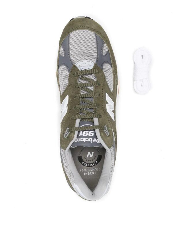 18557057_40018257_1000-1.jpg New Balance logo-patch lace-up trainers