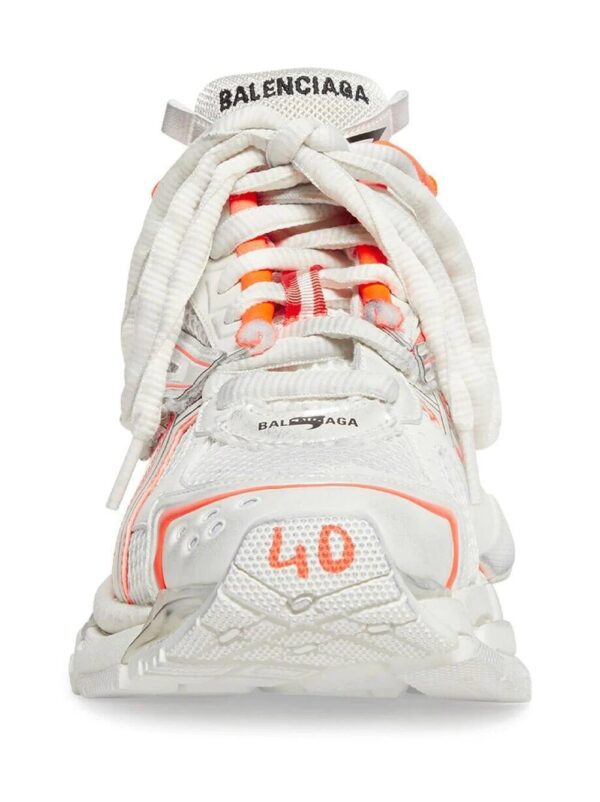 18590945_41351690_1000_a06aaba2-f870-4fa8-9f1d-86b2306dd333.jpg Balenciaga Runner low-top sneakers