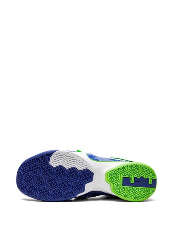 18626185_40425890_1000-1.jpg Nike Soldier 9 sneakers