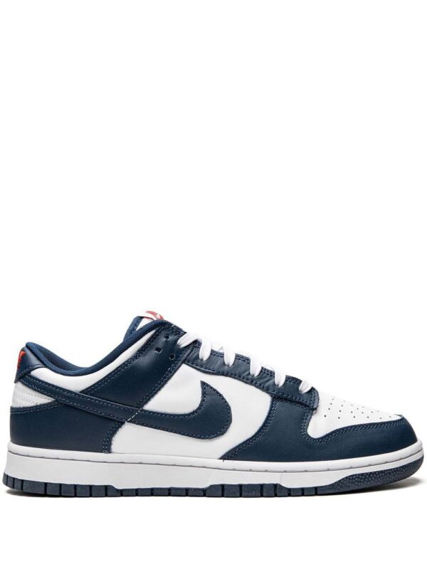18639262_40529781_1000.jpg Nike Dunk Low Retro sneakers