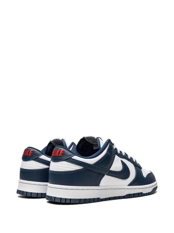 18639262_40530381_1000.jpg Nike Dunk Low Retro sneakers