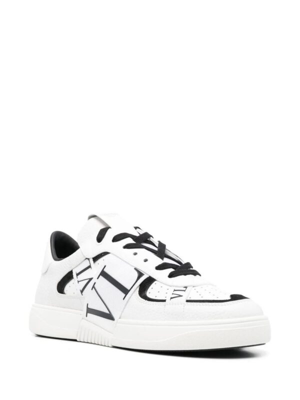 18657677_40637084_1000_dbde8769-24e3-4c3a-bde4-6823e99ffd56.jpg Valentino Garavani VL7N banded low-top sneakers